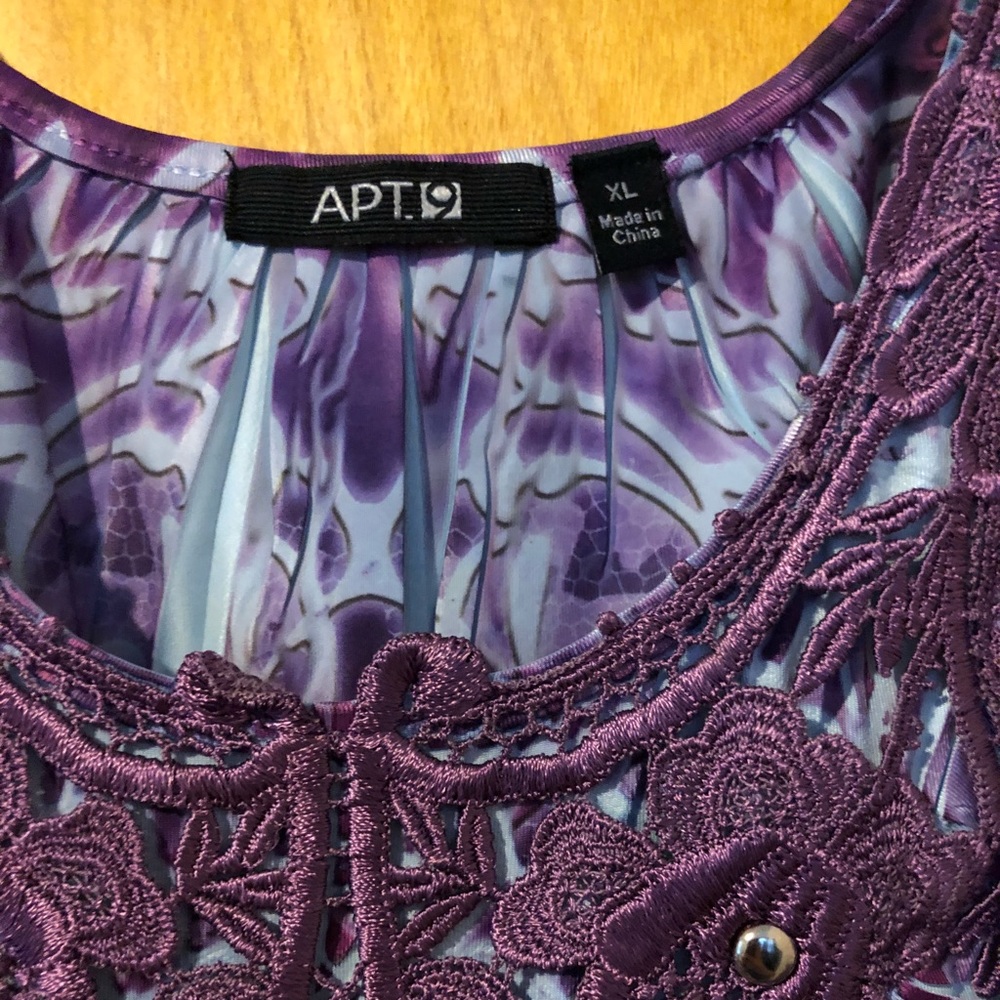 Dress - Picture 2 of 2